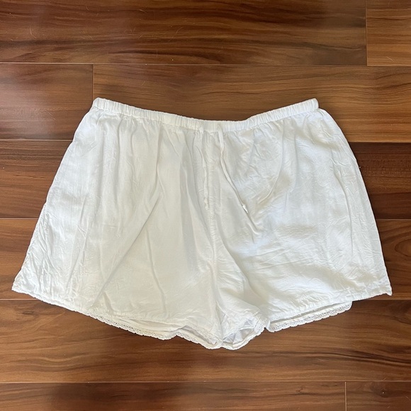 Aritzia Wilfred Joyride Shorts - Picture 2 of 4